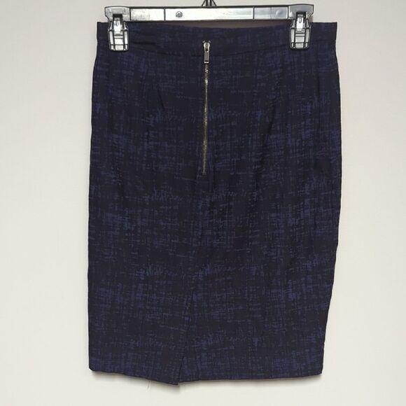 Banana Republic Blue Knee-Length Pencil Skirt for Work - Picture 3 of 7